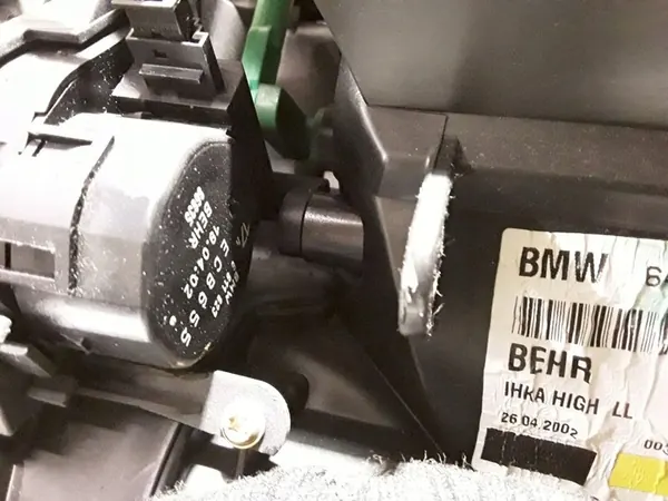 2004 BMW 7 E65 E66 Verwarmingsunit 64118379945 image 5