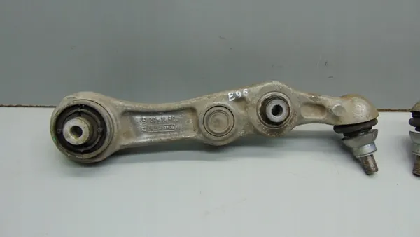 MERCEDES C W205 2017 Connettore Destro Sinistro Anteriore A2053230817 image 2