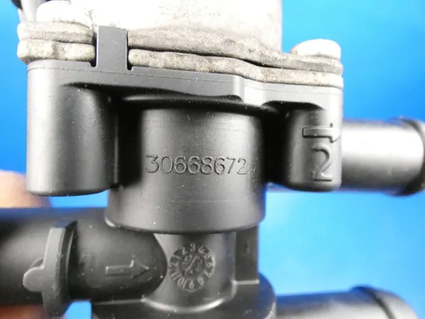 Vattenpumpsventil OEM 30668672 för Volvo XC90/XC60 image 3
