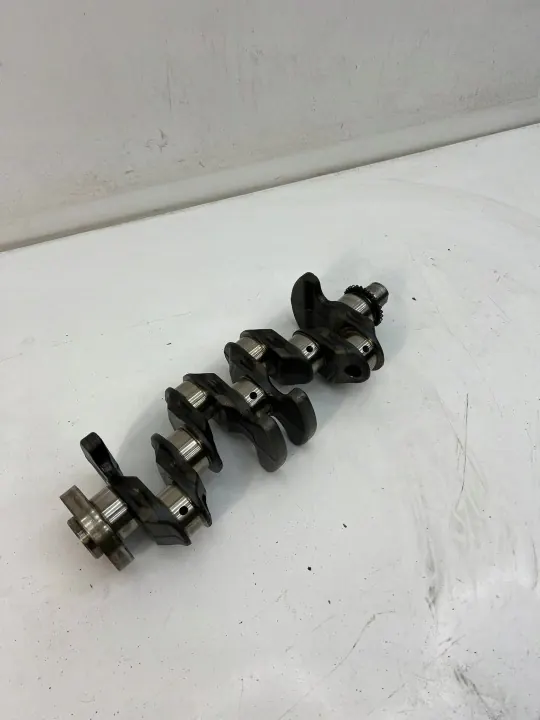 OEM 191227 Kampiakseli Audi A4 S4 B9 - Käytetty image 2