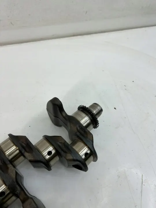 OEM 191227 Kampiakseli Audi A4 S4 B9 - Käytetty image 4