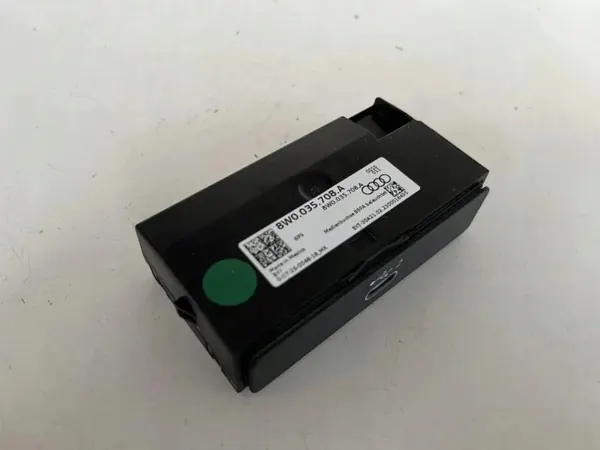 Audi Q5 Multimedia-anslutning OEM 8W0035708A AUX/USB image 4