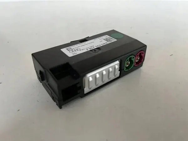 Audi Q5 Multimedia-anslutning OEM 8W0035708A AUX/USB image 5