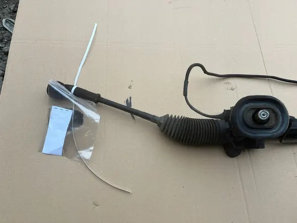 Volkswagen VW Polo 9N Caixa de Direção 2001-2005 image 2