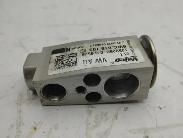SEAT Tarraco 2020 1.5 Tryckavlastningsventil OEM 5Q0816679C image 3