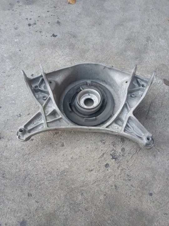 Audi A4 B8 A5 upper shock mount right front 8K0412384F image 4