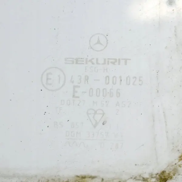 Käytetty oikea takalasi OEM A1076730210 Mercedes SL image 5