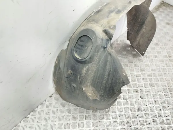 Volkswagen PASSAT B5.5 2001 Oikea Etulokasuoja image 3