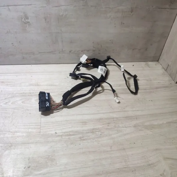 Dacia Sandero III Konsolfäste OEM 240363261R image 2