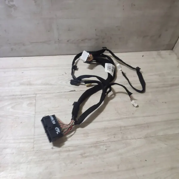 Dacia Sandero III Konsolfäste OEM 240363261R image 5