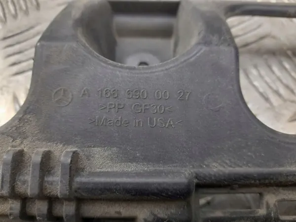 Mercedes-Benz drempelbevestiging OEM A1666900027 Gebruikt image 5