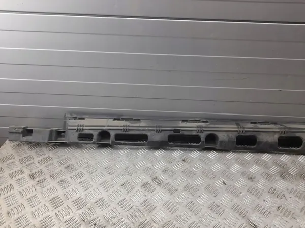 Mercedes-Benz drempelbevestiging OEM A1666900027 Gebruikt image 6