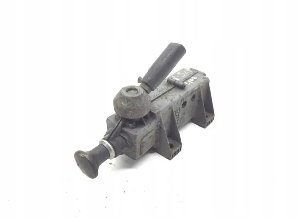 Volvo OEM 77700594 parkeringsbromsventil image 3