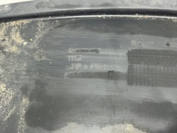 VW Touran II Front Left Wheel Arch 5TA805911D image 8