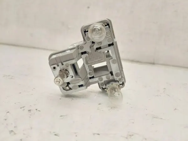 OEM 21962101 Rückleuchtenstecker für Audi A4 Avant image 2