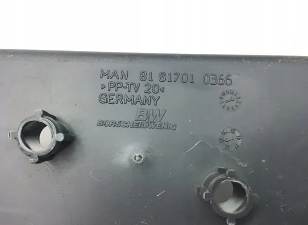 MAN Kabinen-Kunststoffabdeckung OEM 81617010366 - Gebraucht image 4