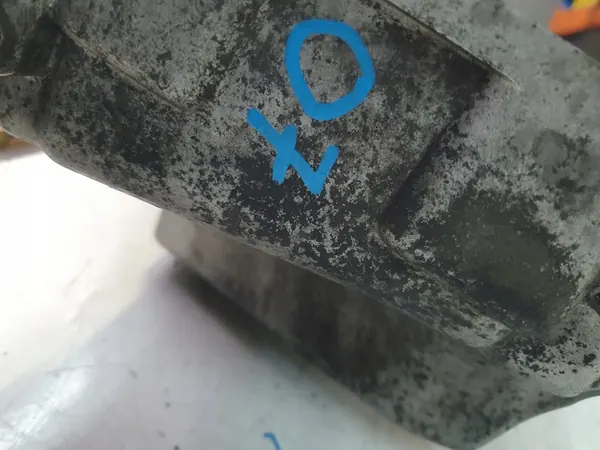 VW T5 2.5TDI Oljetank BNZ image 5