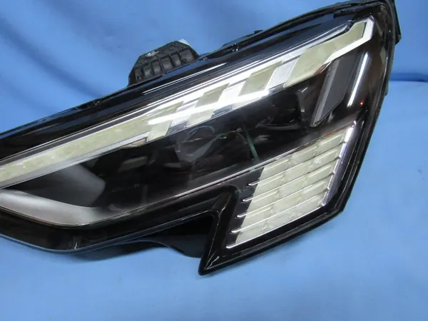 Faros izquierdo Audi A3 8Y0 Matrix completo image 4