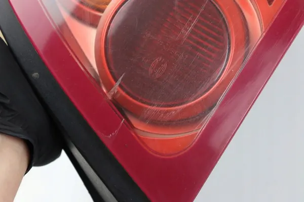 Nissan Almera N16 Höger Bakljus Hatchback 26550 image 10