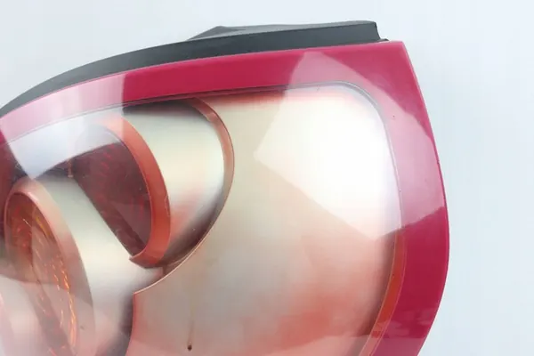 Nissan Almera N16 Höger Bakljus Hatchback 26550 image 3