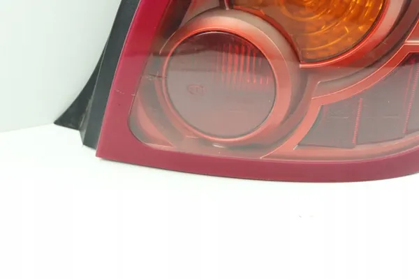 Nissan Almera N16 Höger Bakljus Hatchback 26550 image 5