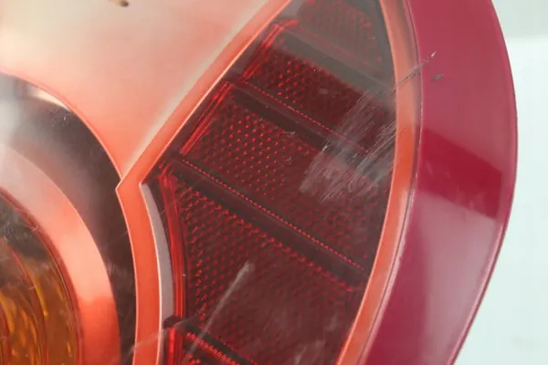 Nissan Almera N16 Höger Bakljus Hatchback 26550 image 8