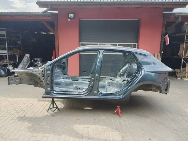CUPRA SEAT LEON IV 23r Taka oikea neljänneslokasuoja image 9