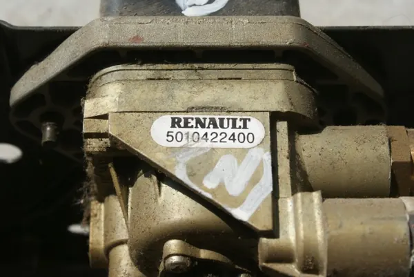Renault Hand Brake Valve 5010422400 image 4