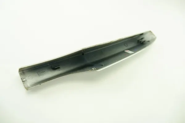 Cache rail droit arrière Renault Megane III OEM 738861659R image 3
