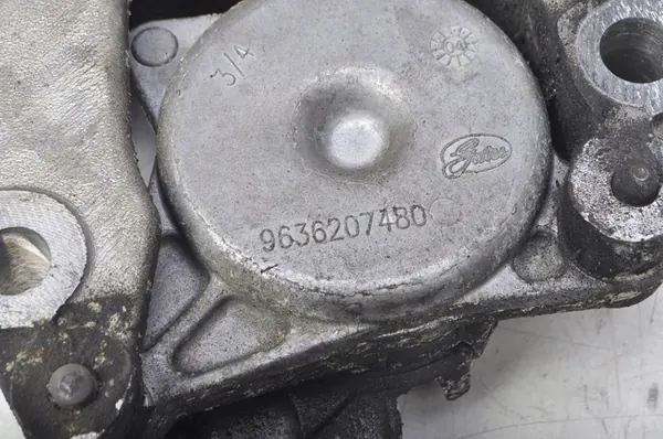 CITROEN C5 I 2001-2004 Engine Mount Bracket 9636207480 image 2