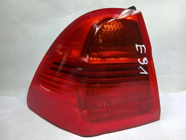 Inserto de lámpara trasera izquierda BMW 3 E91 image 3