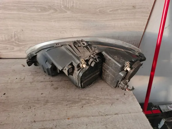 Farol direito Seat Altea Toledo III OEM image 2