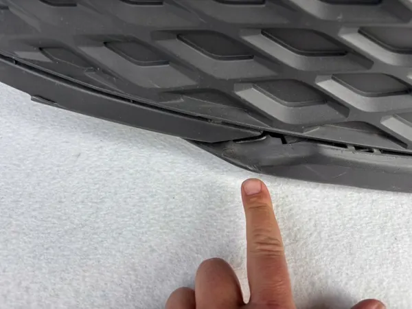 Spoiler OEM 811993903 pour pare-chocs avant VW ID.4 image 4