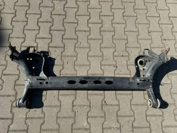 Poutre suspension arrière Skoda Fabia IV OEM OOR3501 image 2