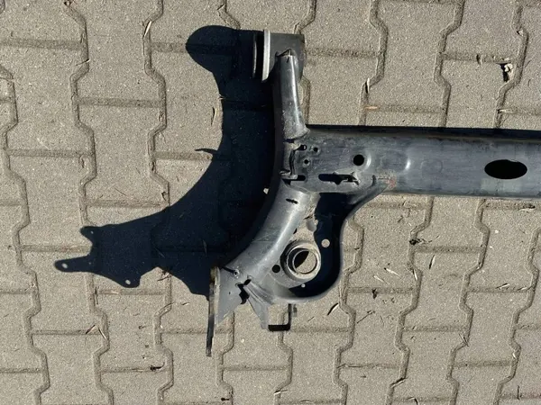 Poutre suspension arrière Skoda Fabia IV OEM OOR3501 image 4