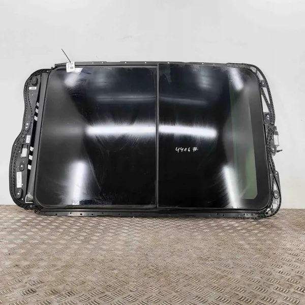 Techo Solar VW Touareg OEM 7P0959591E - Usado image 2