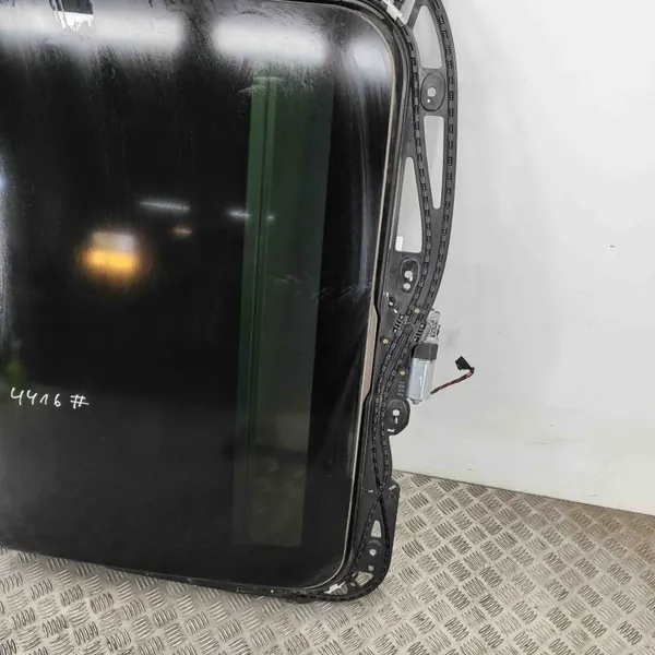 Techo Solar VW Touareg OEM 7P0959591E - Usado image 3