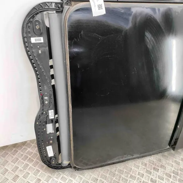 Techo Solar VW Touareg OEM 7P0959591E - Usado image 4