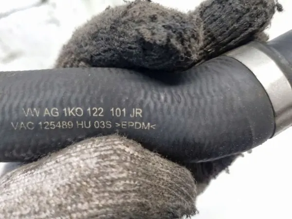 Skoda Octavia Vesiputki 2011 1.6L 1K0122101JR image 4