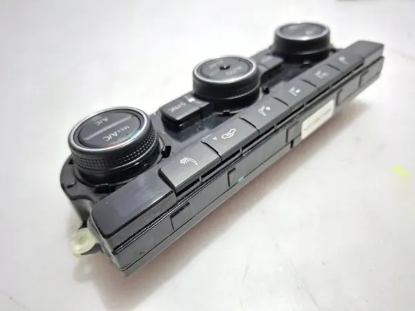 Panneau climatisation OEM 7N0907044BE pour VW Sharan 2019 image 4