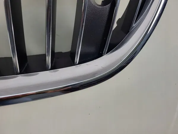 BMW F10/F11 LCI Grille OEM 7412327/7412328 - Links/Rechts image 5