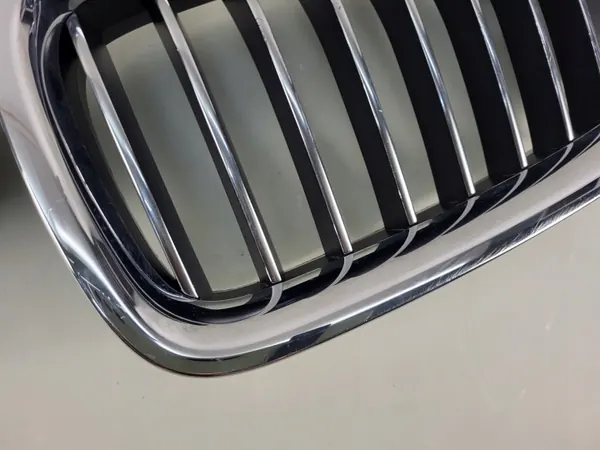 BMW F10/F11 LCI Grille OEM 7412327/7412328 - Links/Rechts image 6