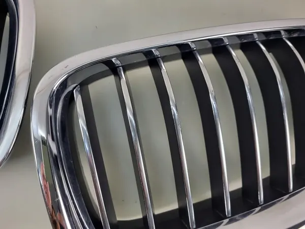 BMW F10/F11 LCI Grille OEM 7412327/7412328 - Links/Rechts image 7