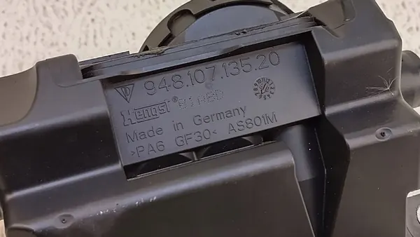 Porsche OE 948 107 135 20 Oljesepartor image 6