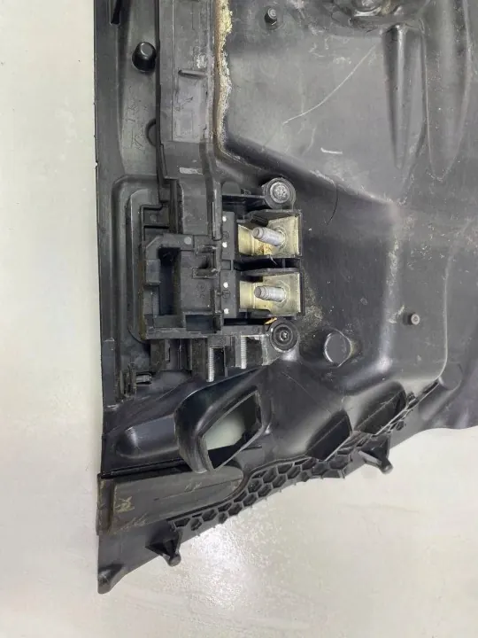 Mercedes-Benz C W205 schotwandafdekking OEM A2056207801 image 5