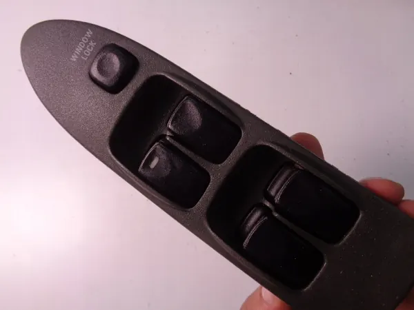 Window Switch Mitsubishi OE MR793230 image 2