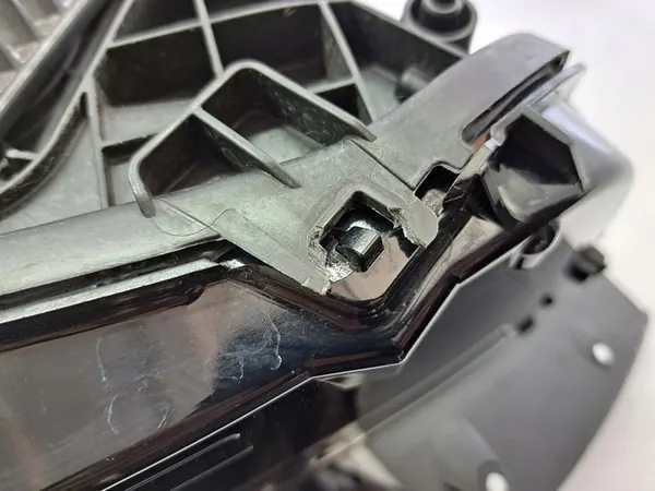 FARO LED IZQUIERDO AUDI Q3 image 6