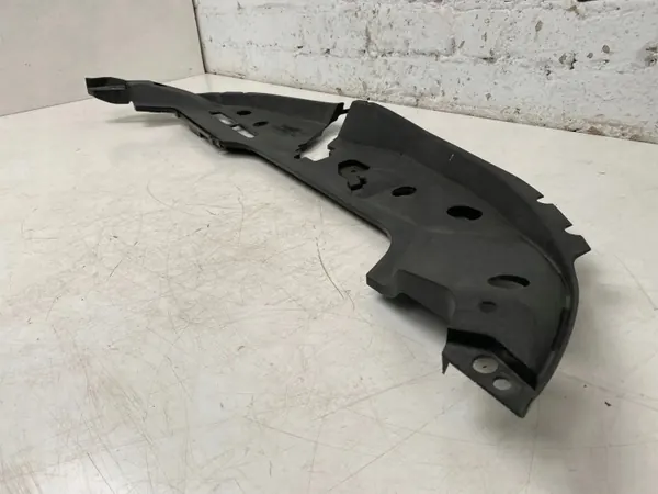 Toyota Verso etuturvavyöpeite OEM 531400F010 image 7