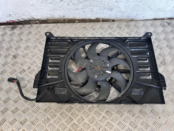 Carter de ventilateur Jaguar I-Pace OEM J9D38C607AC image 6
