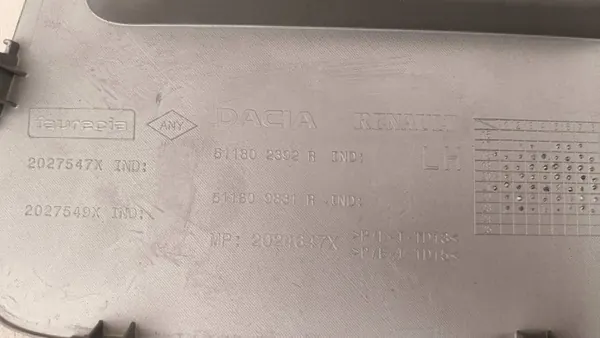 Dacia Duster II Copertura Gancio Anteriore 511802392R image 3